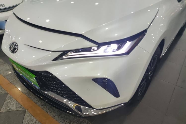 Used Toyota Venza 2022 2.0L CVT Two-Wheel Drive Prestige Edition