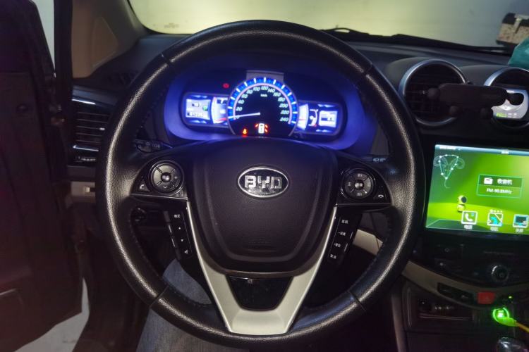 Used BYD S7 2015 2.0T Upgraded Automatic Luxury Version Steering Wheel