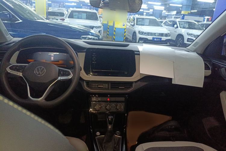 Used Volkswagen Tharu 2025 New Sharp 300TSI Ambitious Edition Center Console