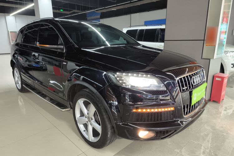 Used Audi Q7 2015 35 TFSI Sport Edition Front Right 45 Deg