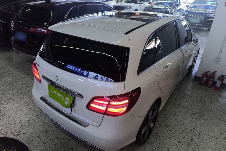 Used Mercedes-Benz B-Class 2017 B 200 Fashion Model
