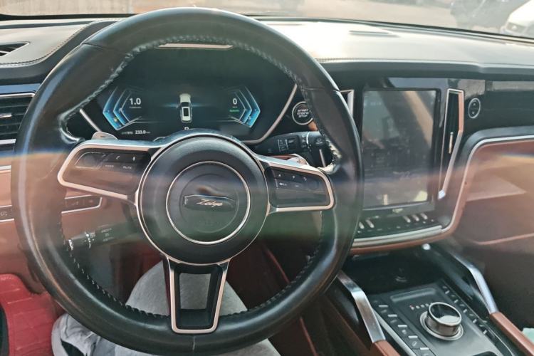 Used Zotye T700 2017 1.8T Dual-Clutch Prestige Model