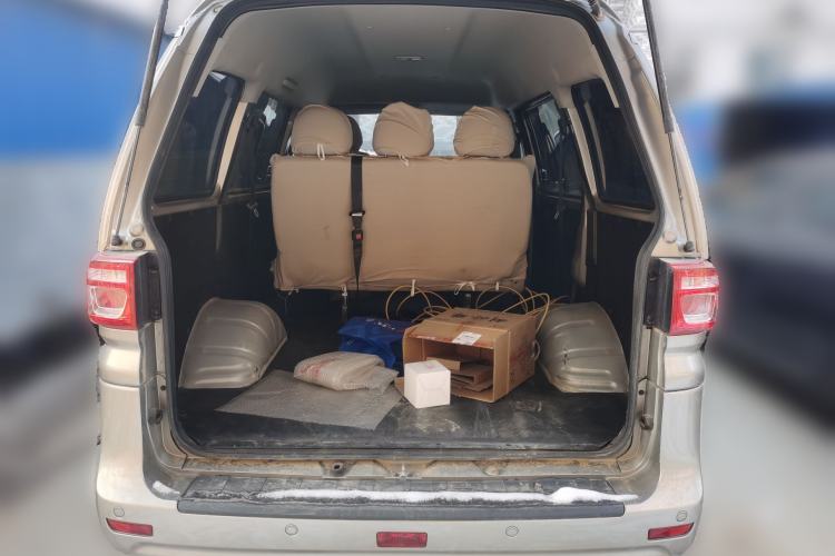 Used FORTHING Lingzhi 2023 M5 1.6L Practical Model 5 Seats