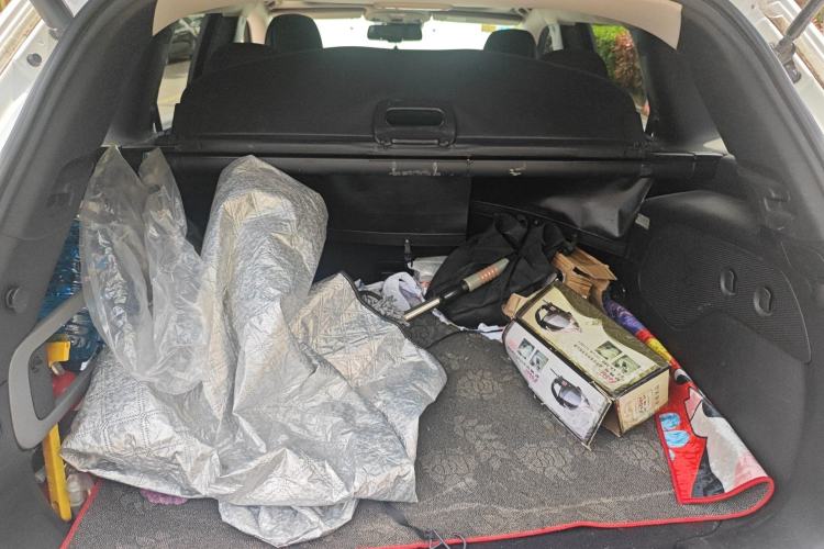 Used Jeep Cherokee 2014 2.4L Luxury Edition Trunk