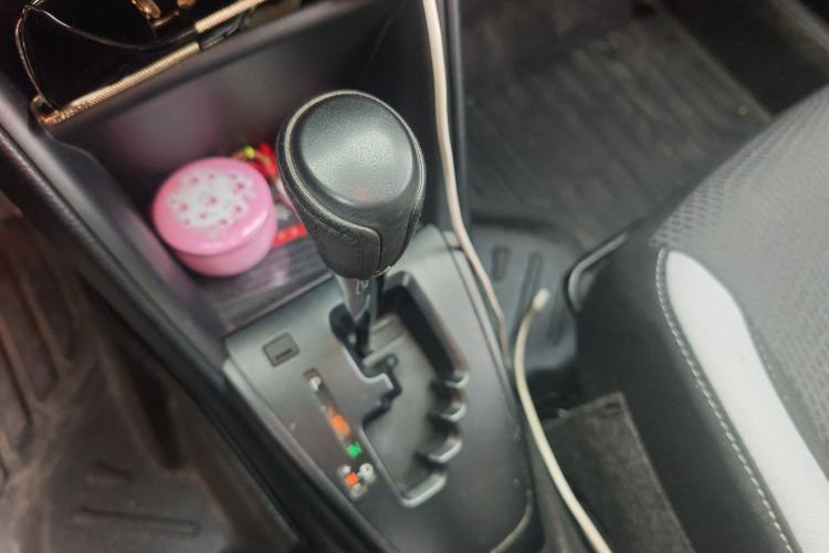Used Toyota YARiS L Zhi Xuan 2021 1.5L CVT Leading Edition Gear Lever