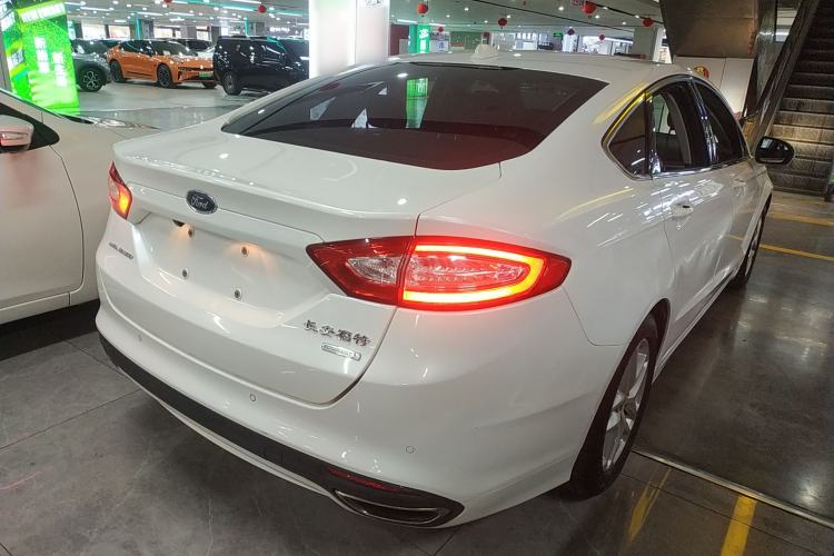 Used Ford Mondeo 2013 1.5L GTDi180 Fashion Edition Rear Right 45 Deg