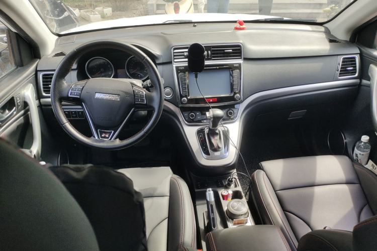 Used Haval H6 2015 Sport Edition 1.5T Automatic Two-Wheel Drive Luxury Model Center Console