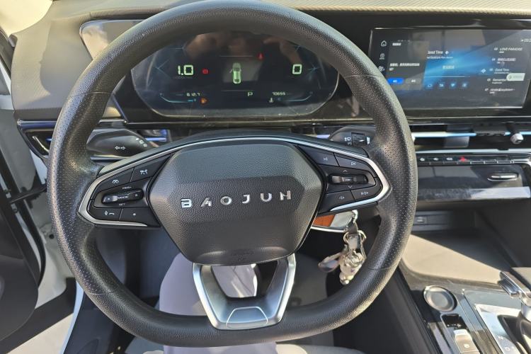 Used Baojun RC-6 2019 1.5T CVT Elite Version with 24-Hour Online Service Steering Wheel