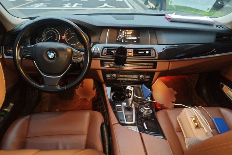 Used BMW 5 Series 2017 520Li Elegant Edition Center Console