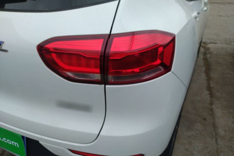 Used Haval H2s 2017 Red-Label 1.5T Dual-Clutch Luxury Model
