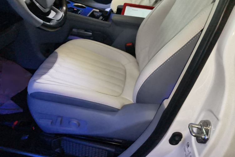 Used Toyota Granvia 2023 2.5L Hybrid Comfort Edition