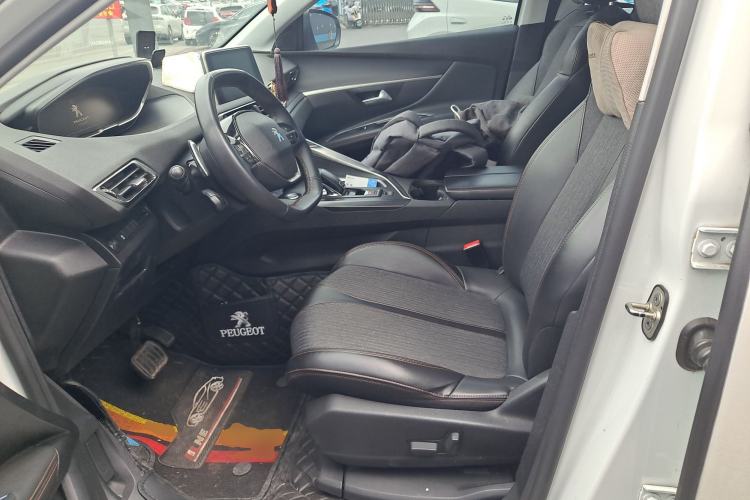 Used Peugeot 5008 2017 380THP 7-Seater Elite Edition Left Front Seat