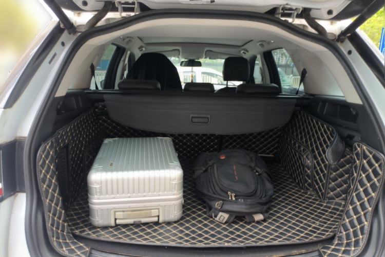 Used Land Rover Discovery Sport 2016 2.0T SE Trunk