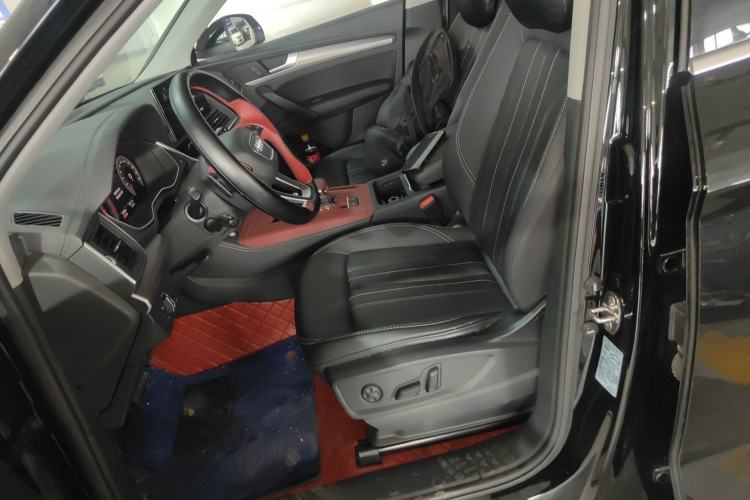 Used Audi Q5L 2022 40T Fashionable and Elegant Model Left Front Seat