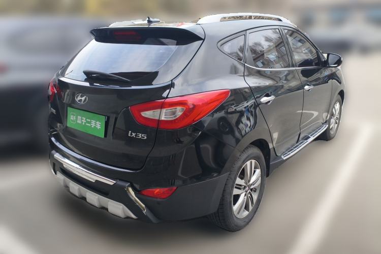 Used Hyundai ix35 2015 2.0L Automatic Two-Wheel Drive Leading Trim China IV Standard

