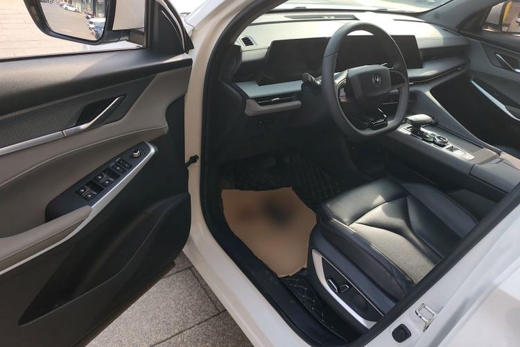 Used Changan CS75 PLUS 2022 2nd Generation 1.5T Automatic Luxury Edition
