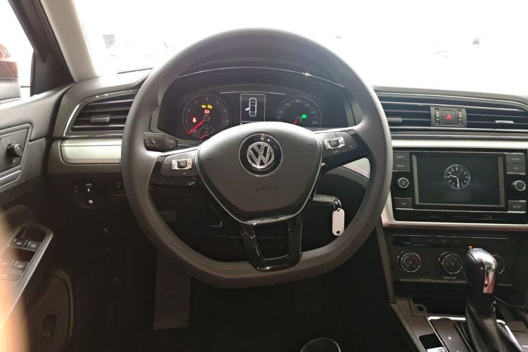 Used Volkswagen Lamando 2019 230TSI DSG Vision Edition China VI Standard
