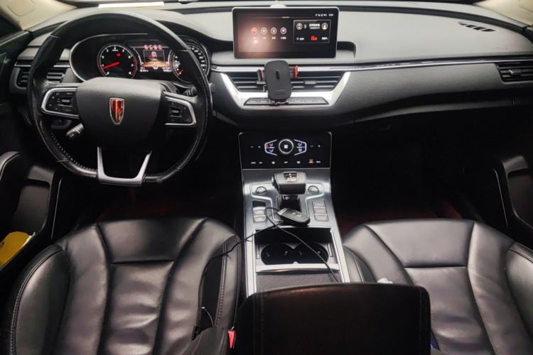 Used Hongqi H5 2022 Classic Model Facelift 1.5T DCT Qiyun Edition Center Console