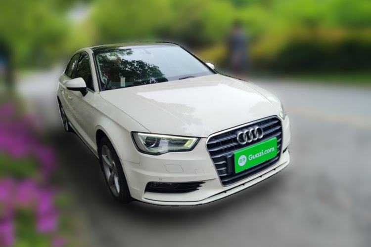 Used Audi A3 2014 Limousine 35 TFSI Automatic Comfort Model Front Right 45 Deg