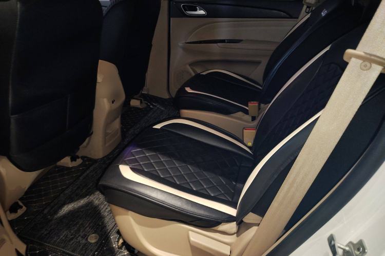 Used Wuling 730 2020 Commercial Vehicle 1.5L Manual Value Edition 7 Seats
