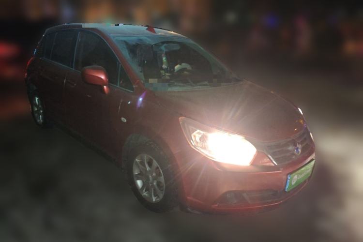 Used Venucia R50 2013 1.6L Automatic Fashion Edition