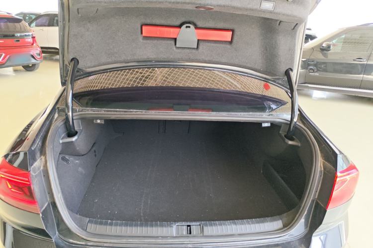 Used Volkswagen Magotan GTE Plug-in Hybrid 2020 GTE Luxury Model Trunk