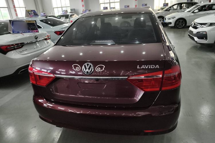 Used Volkswagen Lavida 2013 Revised Classic 1.6L Automatic Fashion Edition