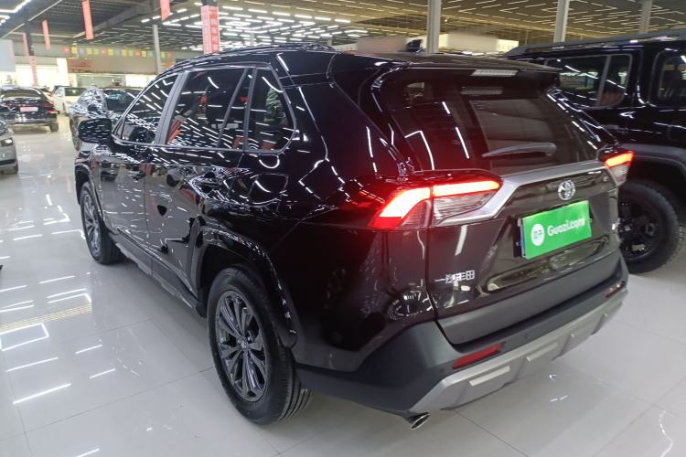 Used Toyota RAV4 2024 2.0L CVT Two-Wheel Drive Fashion Plus Edition Exterior 2