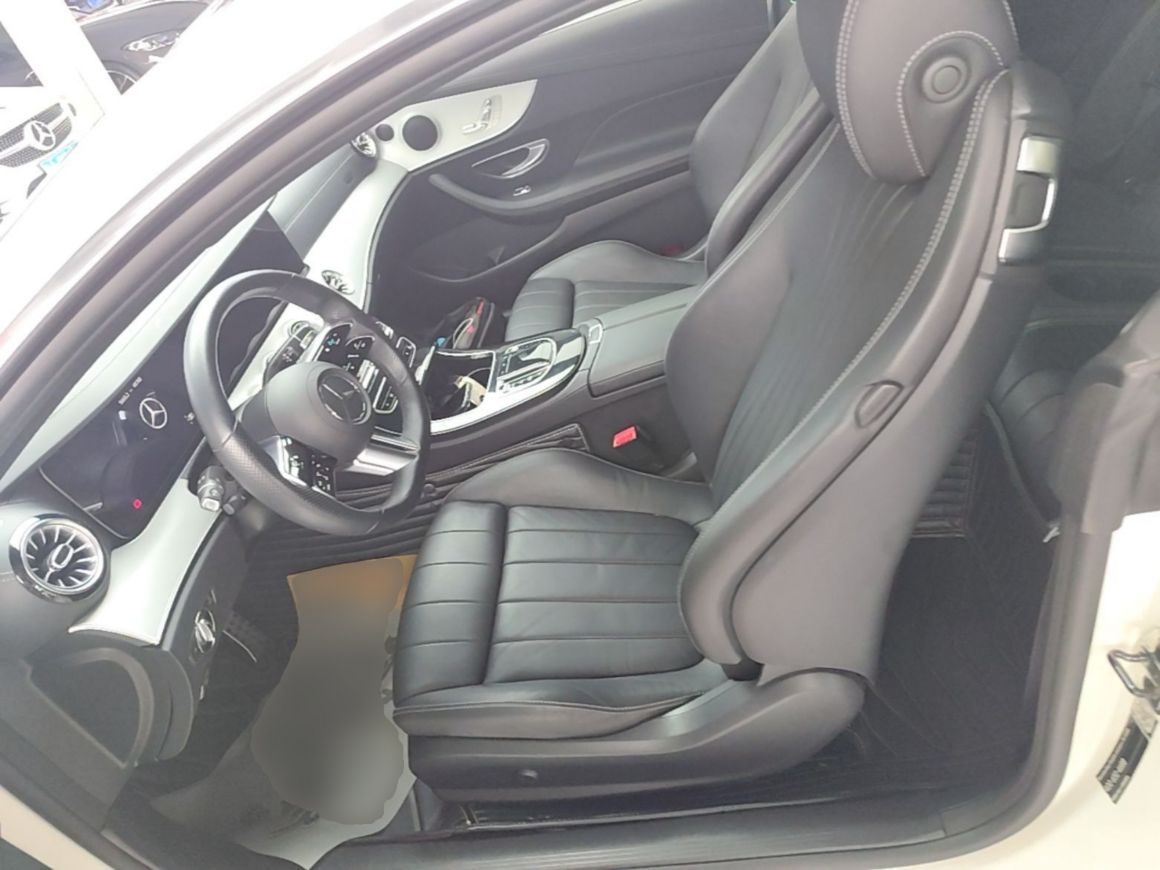 Vordere Reihe im Auto