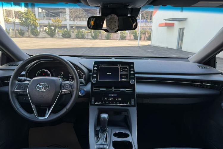 Used Toyota Avalon 2019 Dual-Engine 2.5L Luxury Edition China VI Standard
