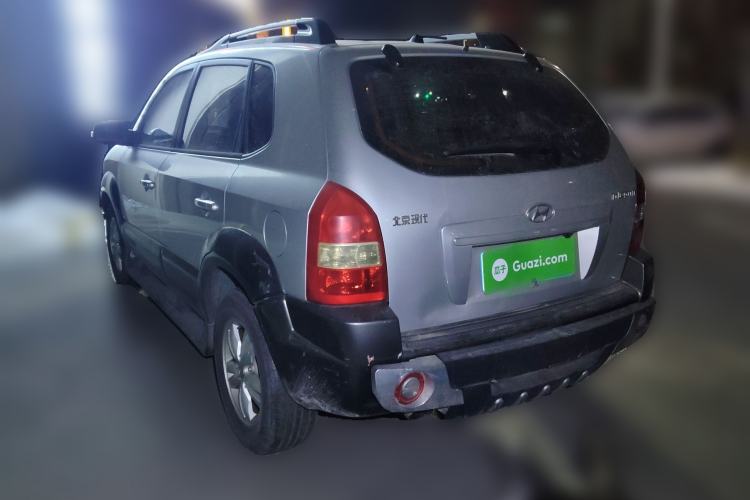 Used Hyundai Tucson 2009 2.0L Manual Two-Wheel Drive Fashion Edition
