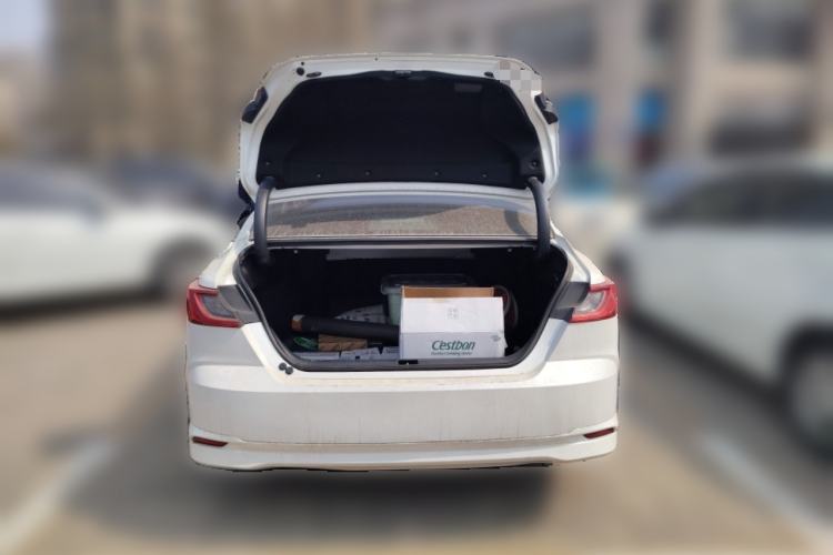 Used Toyota Camry 2024 Dual-Motor 2.0 HGVP Luxury Edition