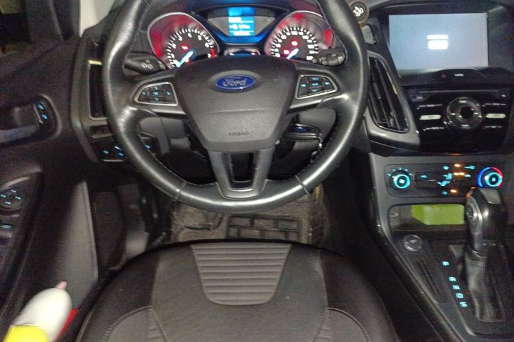 Used Ford Focus 2017 Sedan 1.6L Automatic Fashion Edition Smart Drive Version Steering Wheel