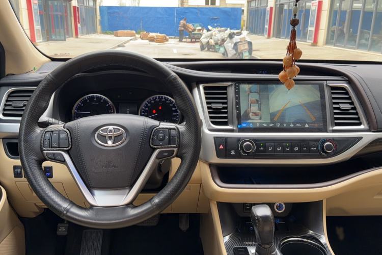 Used Toyota Highlander 2018 2.0T Two-Wheel Drive Elite Version 5 Seats China VI Standard
