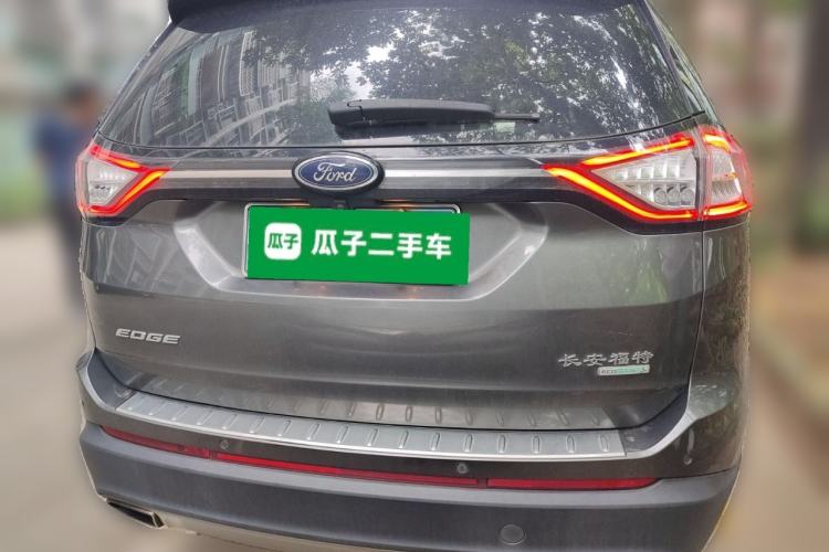 Used Ford Edge 2015 2.0T GTDi Two-Wheel-Drive High-Line Version
