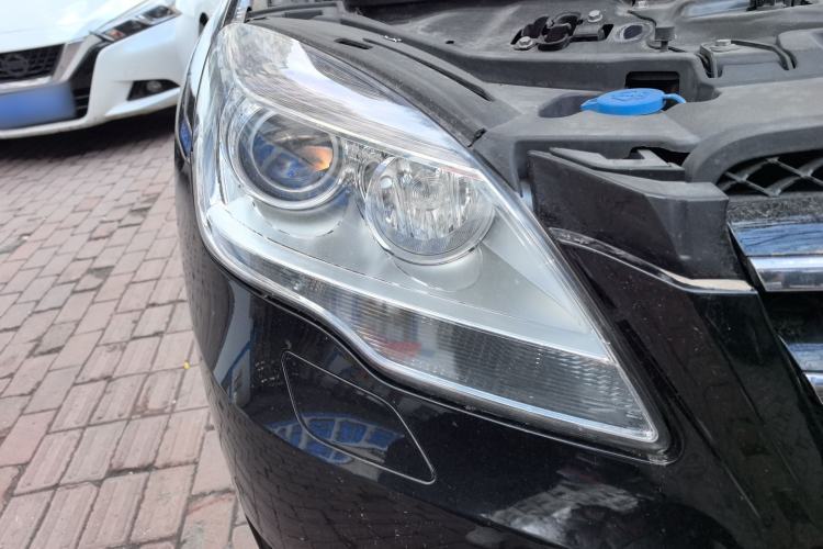 Used Mercedes-Benz R-Class 2014 R 400 4MATIC Business Model Right Front Headlight