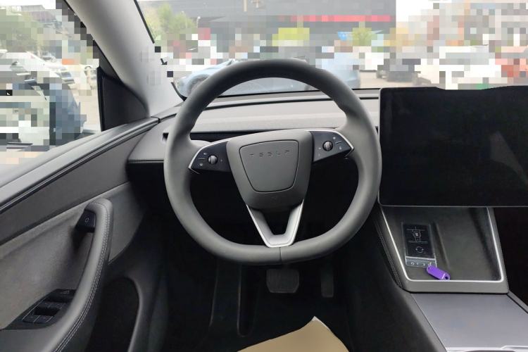 Used Tesla Model Y 2025 Rear-Wheel Drive First Edition