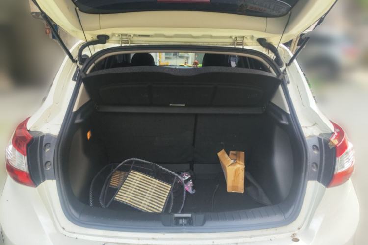 Used Nissan Tiida 2021 1.6L CVT Cool Edition Trunk