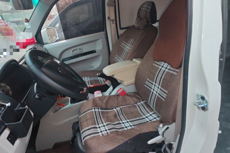 Used Jinbei New Hiace X30L 2023 1.5L Wealth Edition Van 2/5-Seater Air-Conditioned Model SWC15M