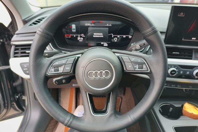 Used Audi A4L 2022 40 TFSI Fashion Dynamic Model
