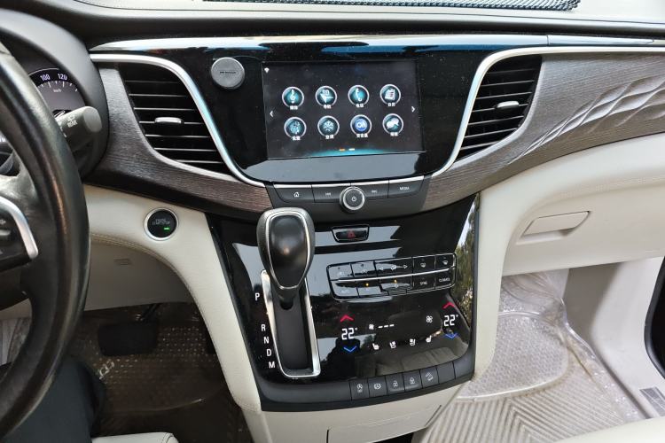 Used Buick GL8 2017 28T Avenir Avia National Emission Standard V