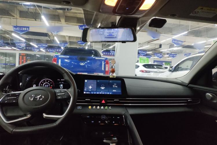 Used Hyundai Elantra 2022 1.5L CVT LUX Prestige Edition