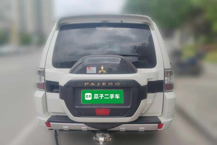 Used Mitsubishi Pajero  Rear
