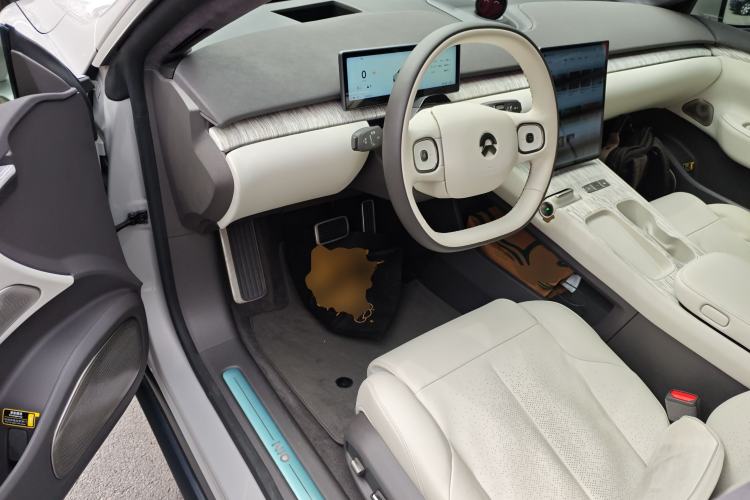 Used Nio ET7 2022 75 kWh Driver Seat