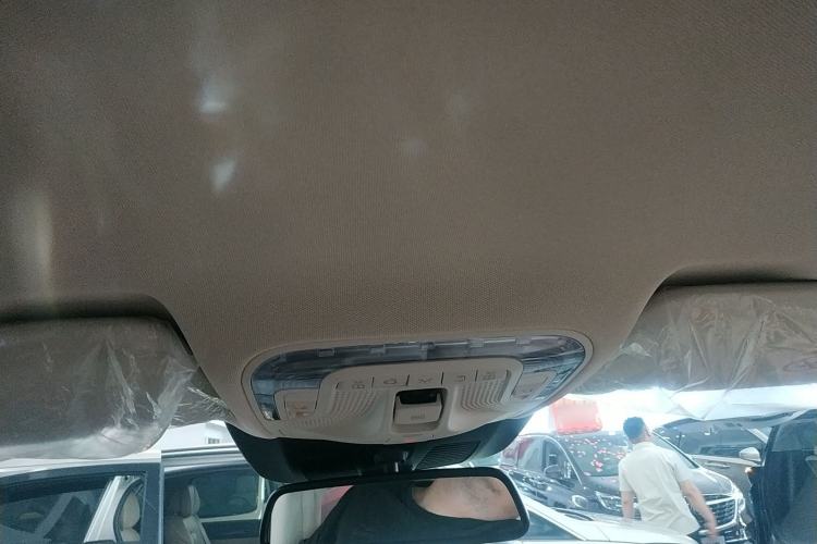 Used Mercedes-Benz V-Class 2022 V 260 Avantgarde Edition