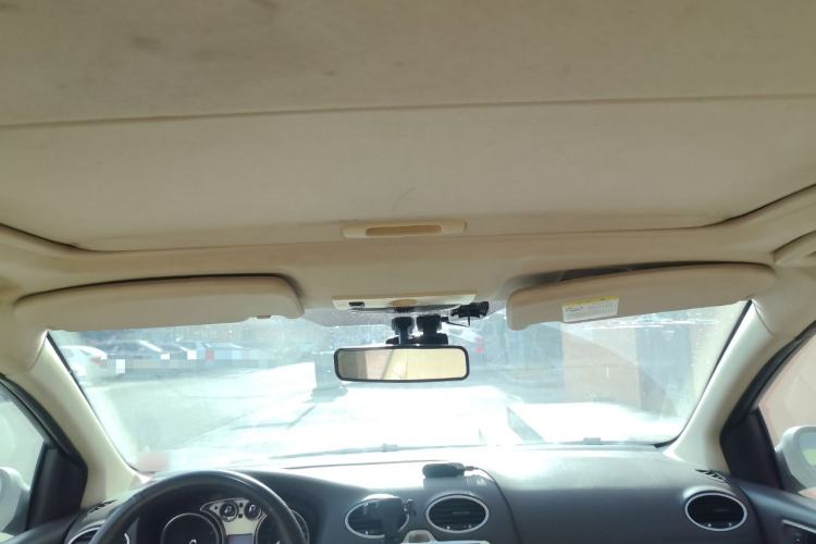 Used Ford Focus 2011 Sedan 1.8L Automatic Fashion Edition
