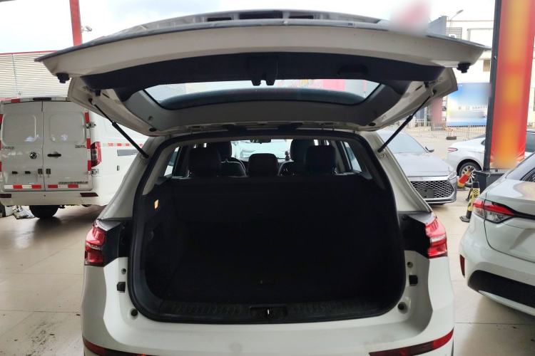 Used Zotye T600 2016 Sports Edition 1.5T Manual Luxury Model Trunk