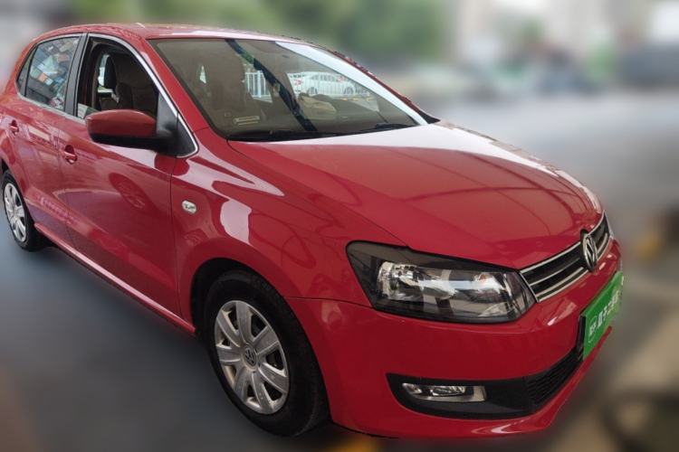 Used Volkswagen Polo 2013 1.4L Manual Fashion Edition Front Right 45 Deg