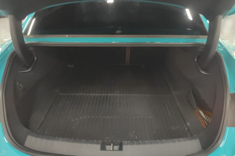 Used Xiaomi Auto SU7 2024 Four-Wheel Drive Ultra-Long Range Advanced Intelligent Driving Max Edition