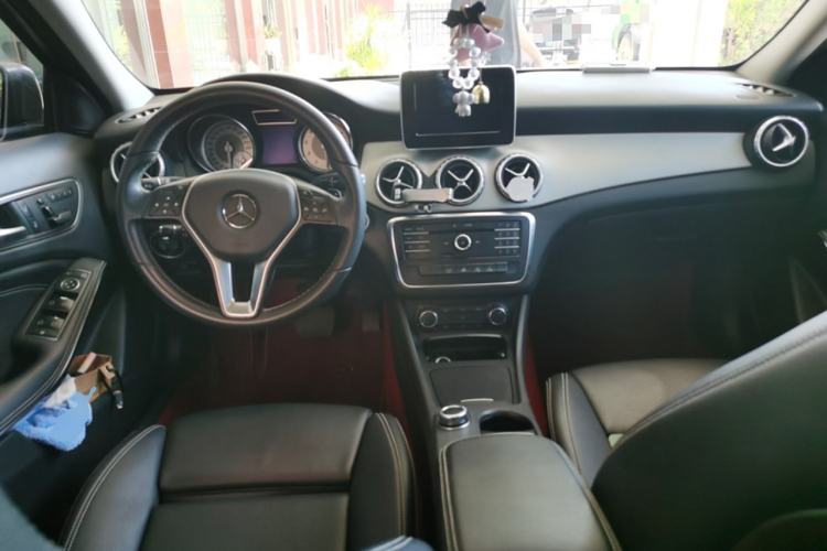 Used Mercedes-Benz GLA 2016 GLA 200 Fashion Model Center Console